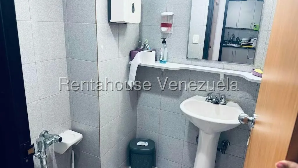 Oficina en Alquiler en El Rosal, Distrito Metropolitano - 33