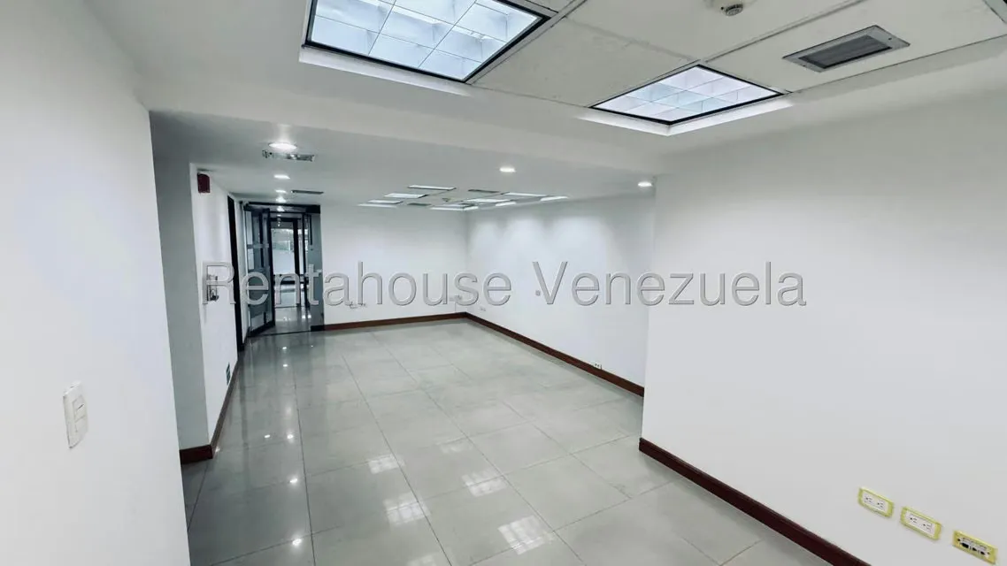 Oficina en Alquiler en El Rosal, Distrito Metropolitano - 43