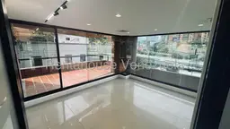 Vista 44