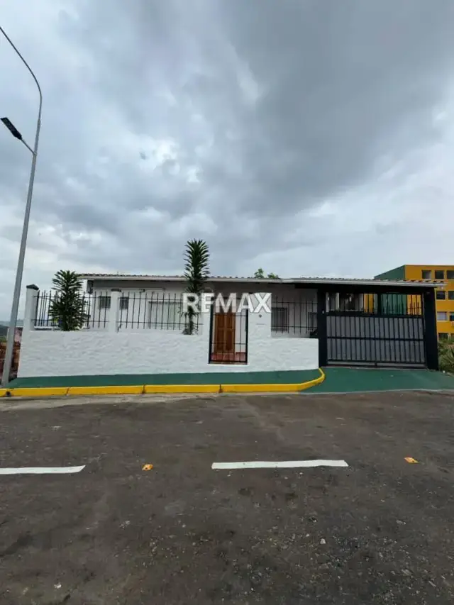 CASA EN VENTA EN SANTA TERESA