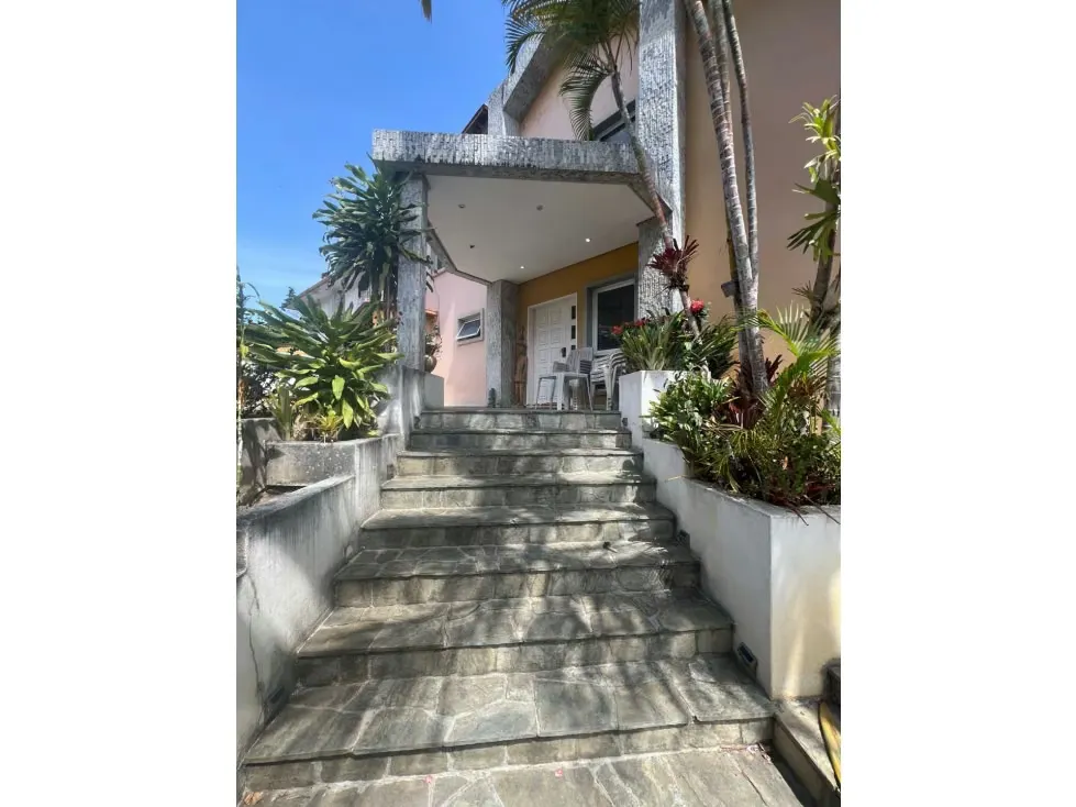 SE VENDE CASA EN LA TRINIDAD COLINAS DE SOROCAIMA - 2