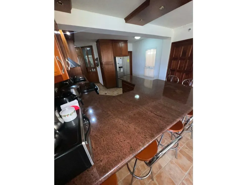 SE VENDE CASA EN LA TRINIDAD COLINAS DE SOROCAIMA - 28