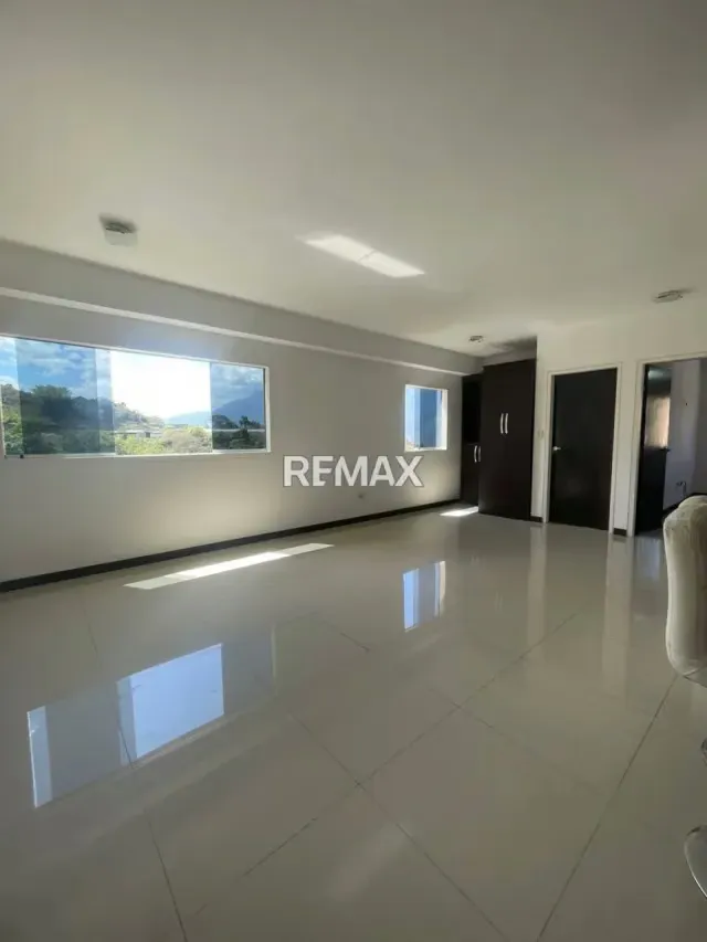 Alquiler de hermoso apartamento en Miravila - 4
