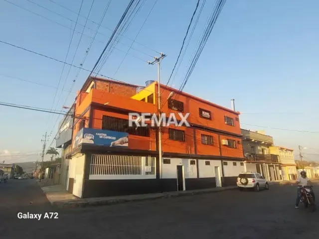 Casa Comercial en Venta Calle 49 con Carrera 22 Zona Oeste-Barquisimeto