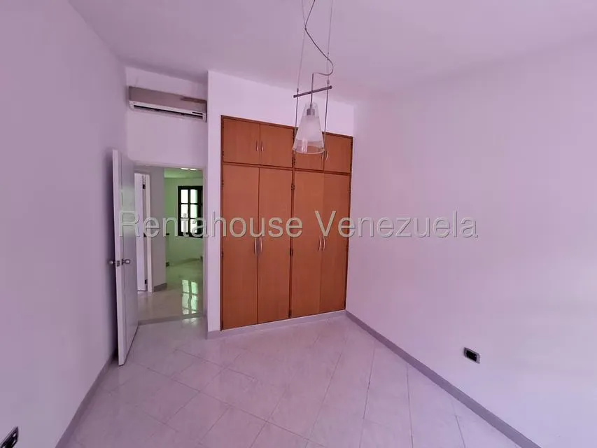 Casa (Duplex) en Venta en El Bosque, Carabobo - 25