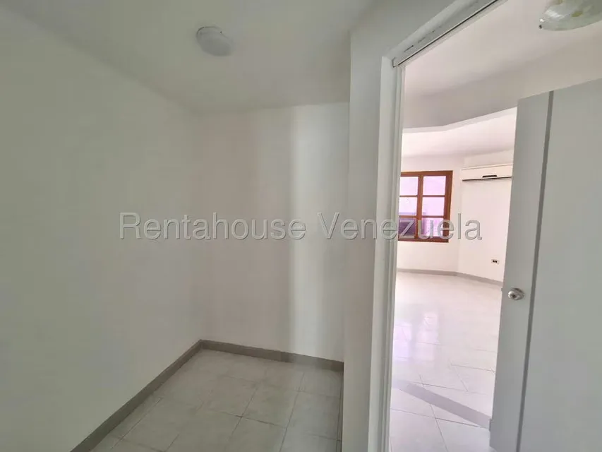 Casa (Duplex) en Venta en El Bosque, Carabobo - 32