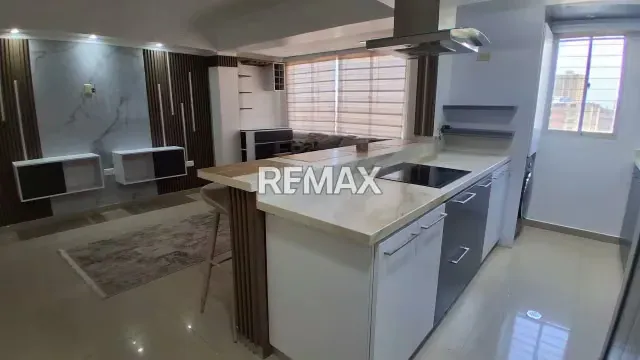 APARTAMENTO EN VENTA ACTUALIZADO Y AMOBLADO - 12