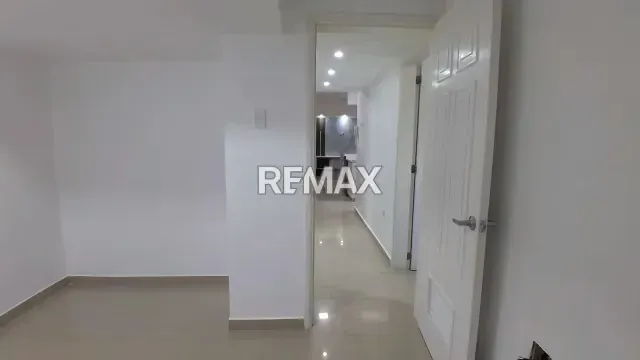 APARTAMENTO EN VENTA ACTUALIZADO Y AMOBLADO - 13
