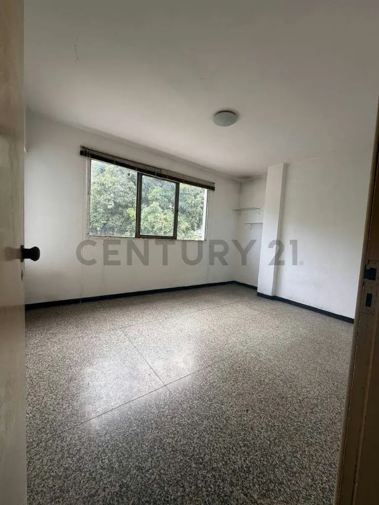 En venta Casa para Remodelar en Urb. Horizonte | El Marqués - 23