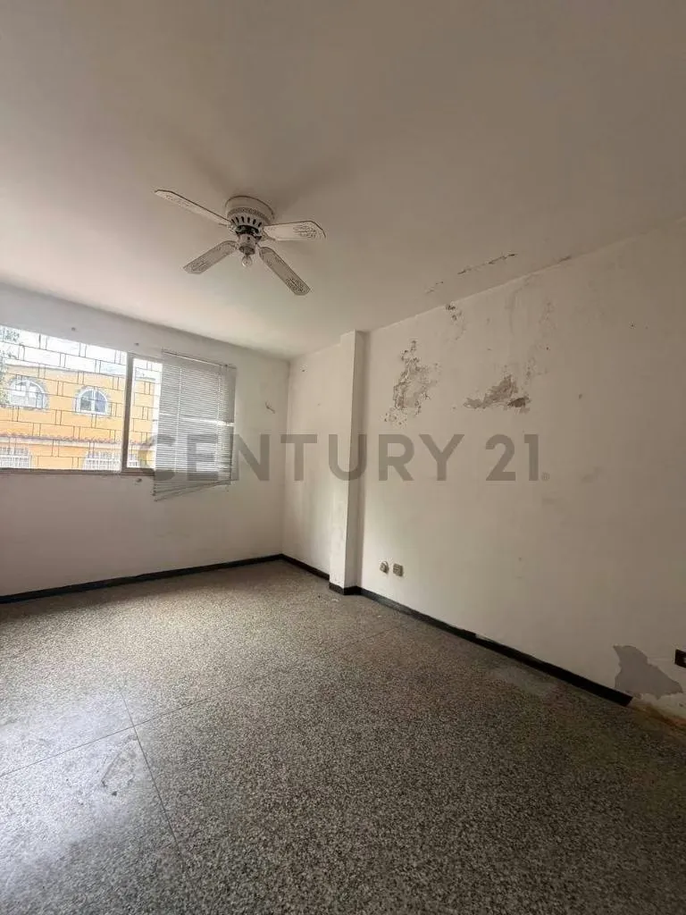 En venta Casa para Remodelar en Urb. Horizonte | El Marqués - 4