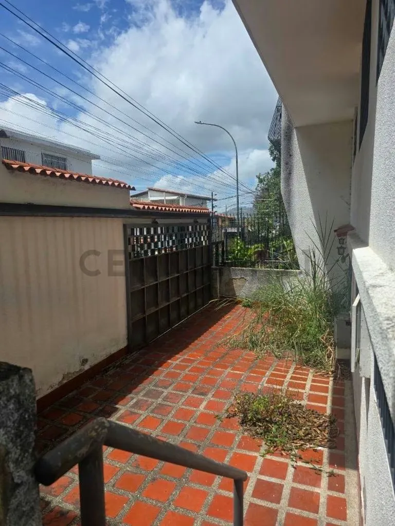 En venta Casa para Remodelar en Urb. Horizonte | El Marqués - 9