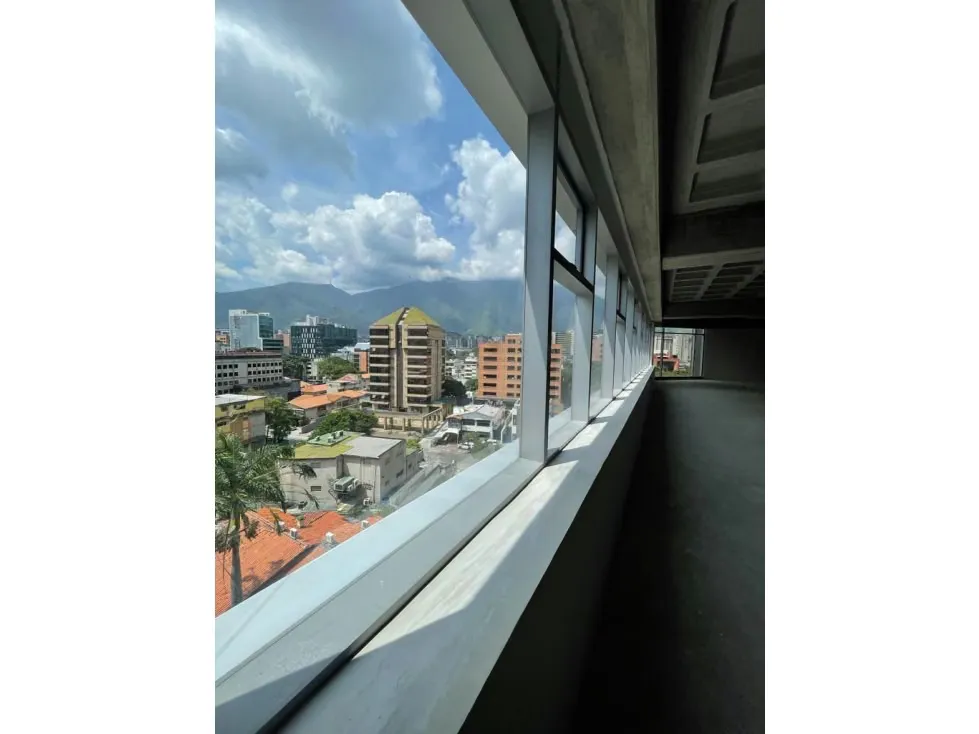 OFICINAS EN VENTA DESDE 130 M2 - URB. LAS MERCEDES - 19