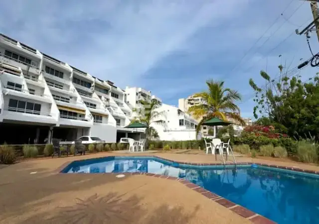 APARTAMENTO MODERNO FRENTE AL MAR DE PAMPATAR,