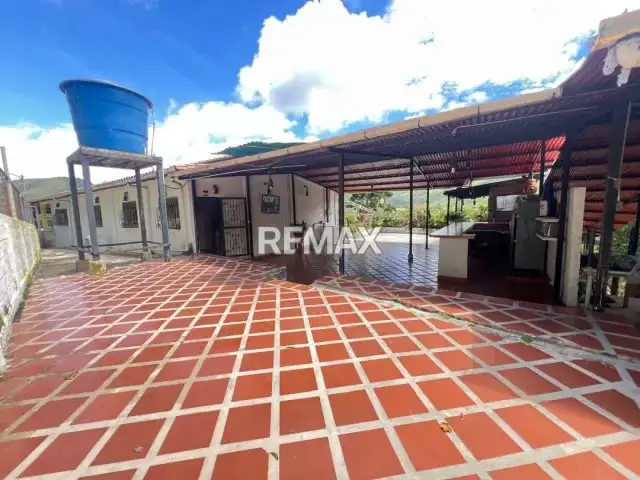 Finca productiva* DENOMINADA “LOS CAJONES” A orilla de la carretera principal de la vía Rubio, Kilómetro 10 Palma de Cera, Sector Las Vegas