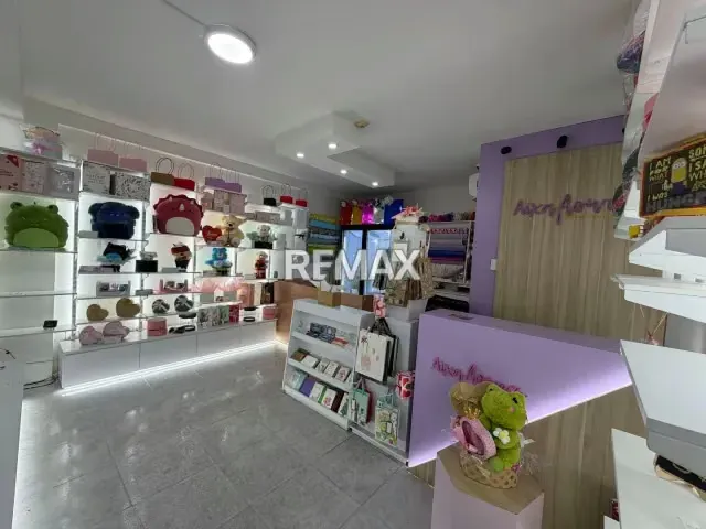 VENTA DE FONDO DE COMERCIO, UBICADO EN PLANTA BAJA, C.C. LA GALERÍA - 16