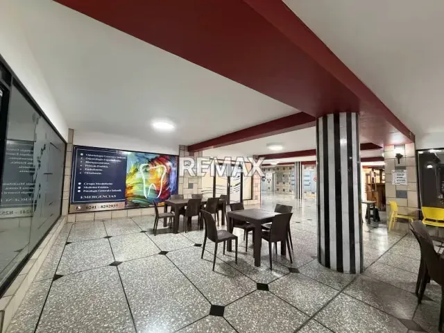 VENTA DE FONDO DE COMERCIO, UBICADO EN PLANTA BAJA, C.C. LA GALERÍA - 4