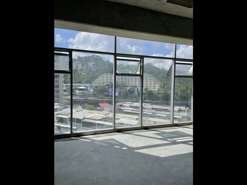 OFICINAS EN ALQUILER DESDE 130 M2 - URB. LAS MERCEDES - 16
