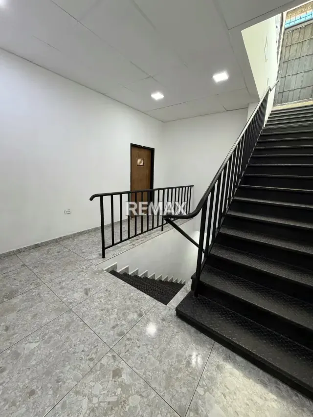 ALQUIER DE OFICINA CENTRO - OESTE - 7