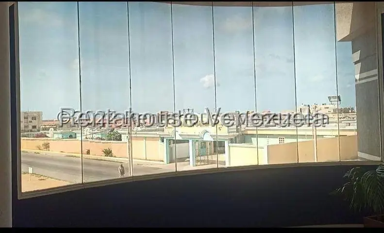 Comercial (Edificio) en Venta en Punto Fijo, Falcon - 9