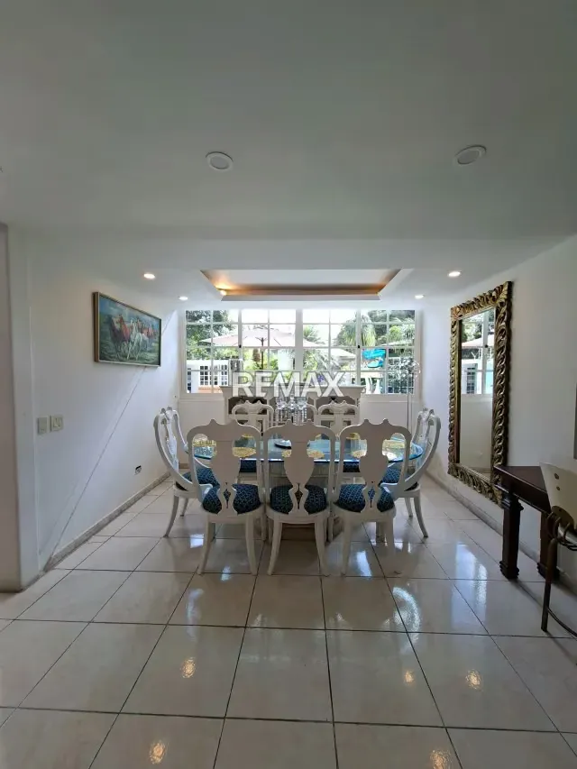 CASA EN VENTA - 7
