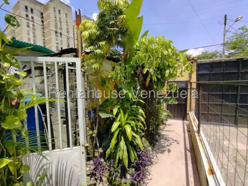 Terreno (Residencial) en Venta en Zona Centro, Aragua - 41