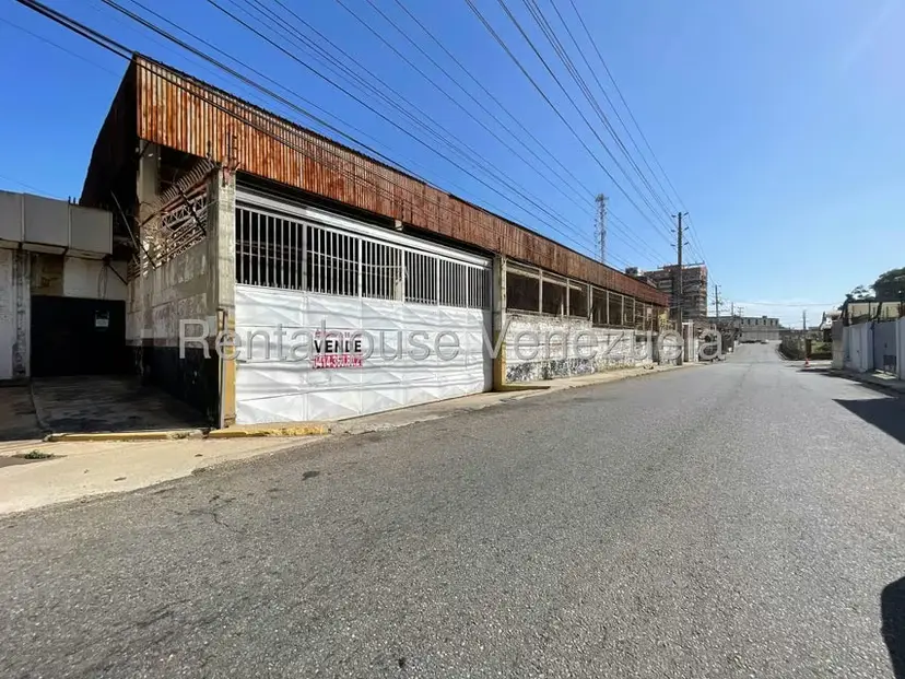 Comercial (Galpon - Deposito) en Venta en Paraiso, Zulia
