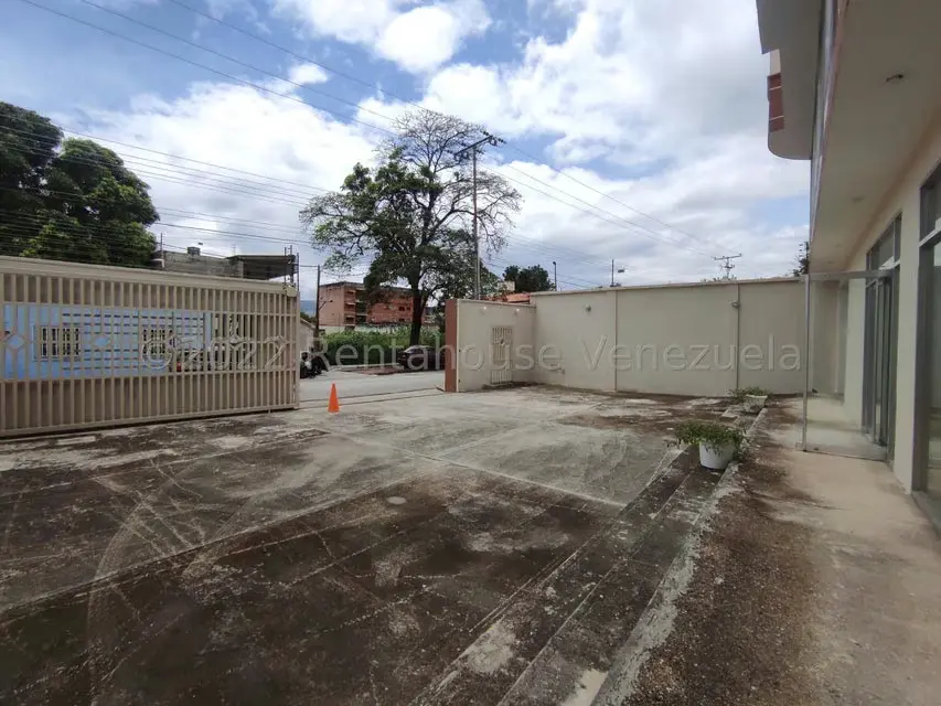 Comercial (Local Comercial) en Venta en Centro, Aragua - 4