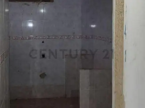 EN VENTA CASA CON POTENCIAL COMERCIAL - 4