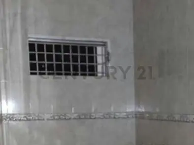 EN VENTA CASA CON POTENCIAL COMERCIAL - 6