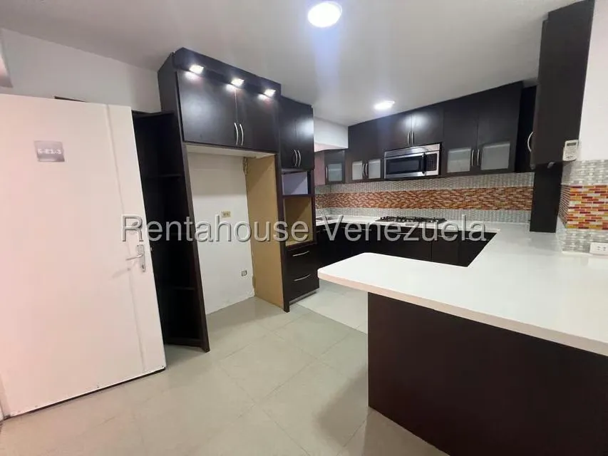 Apartamento (1 Nivel) en Venta en Miravila, Distrito Metropolitano - 4