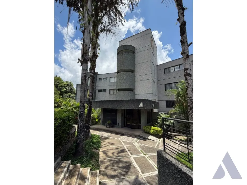 Vendo apartamento para remodelar 200m2 La Unión 3274