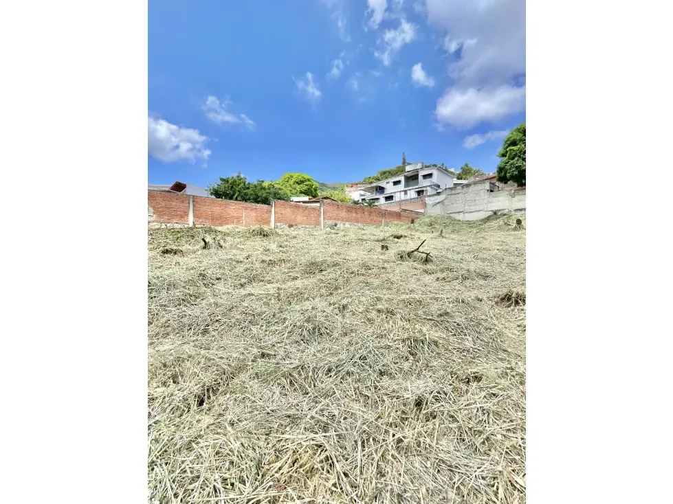 Se vende terreno 1100 m2 Prados del Este - 2