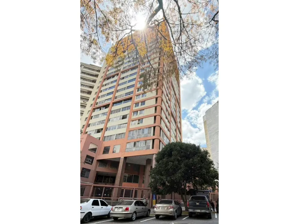 Vendo local/oficina dúplex en PB 122m2 Torre Oasis El Recreo 4751