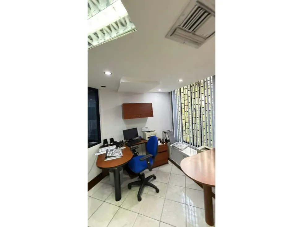 Vendo local/oficina dúplex en PB 122m2 Torre Oasis El Recreo 4751 - 8