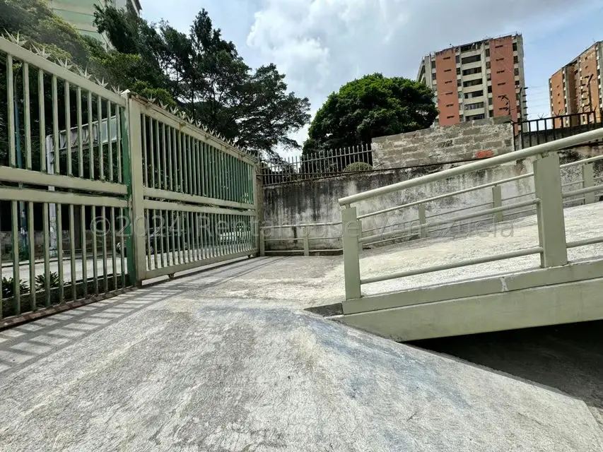 Local Comercial en Venta en El Paraiso, Distrito Metropolitano - 2