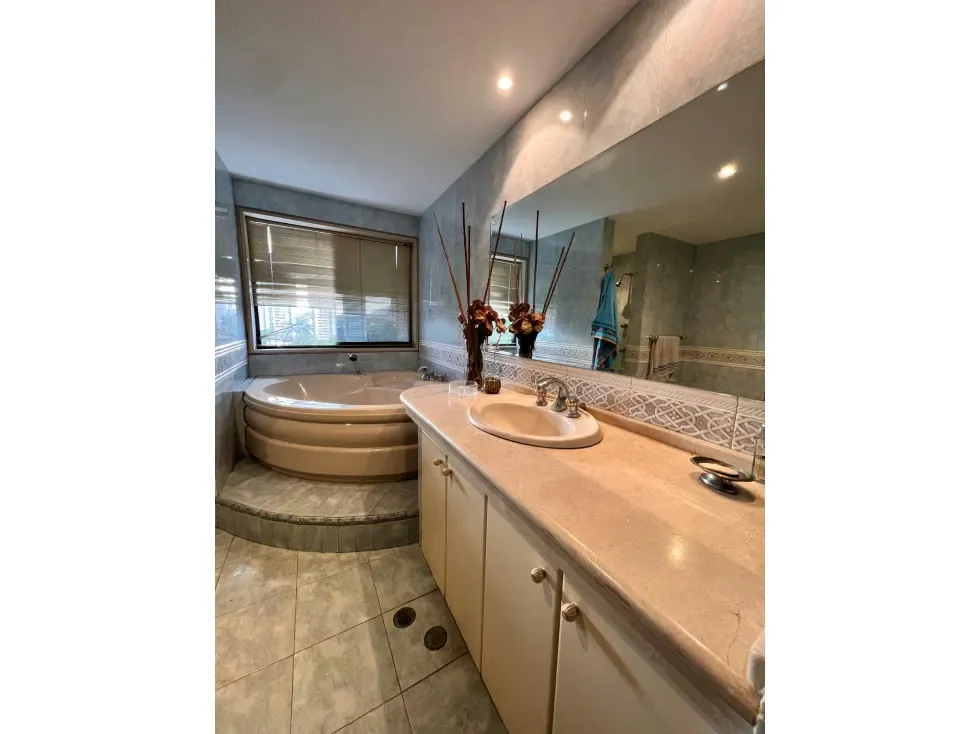 ALQUIER Y VENTA PH TRIPLEX EN LOS CHORROS - 6