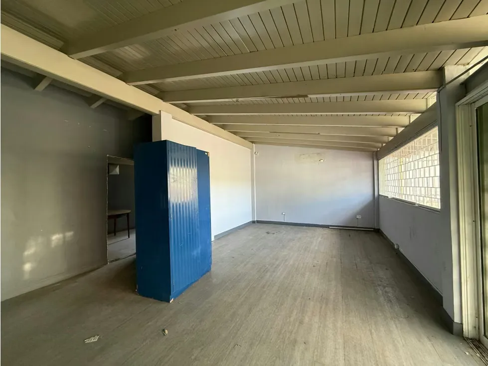 Se vende Casa Comercial 600m² Chuao - 8