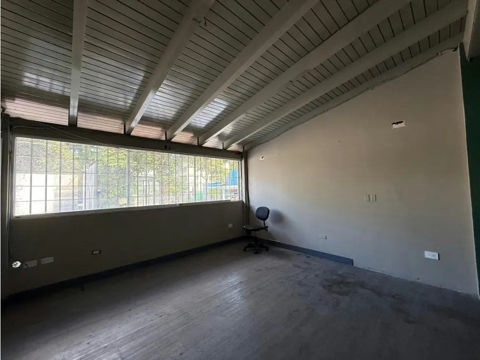 Se vende Casa Comercial 600m² Chuao - 9