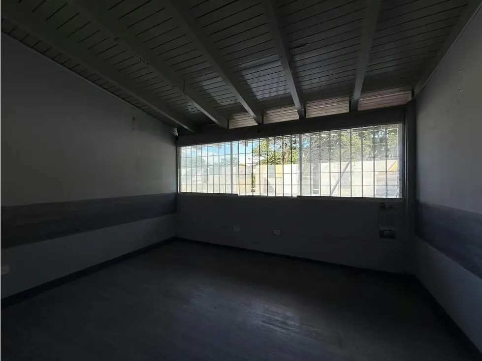 Se vende Casa Comercial 600m² Chuao - 10