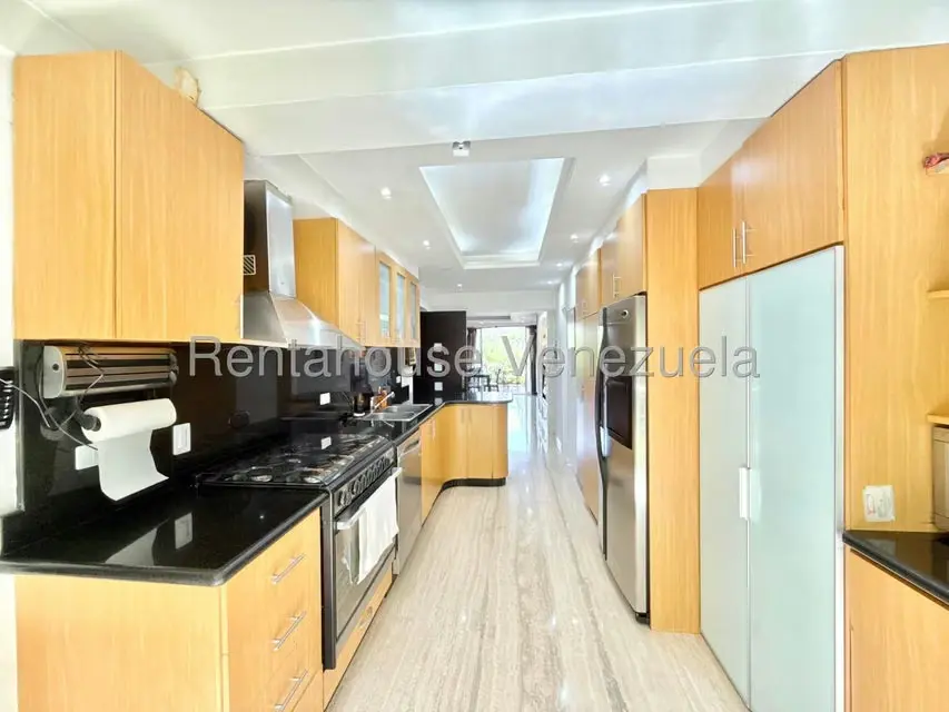 Apartamento (Duplex) en Venta en El Hatillo, Distrito Metropolitano - 2