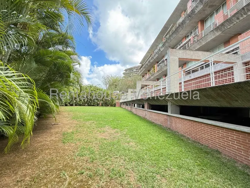 Apartamento (Duplex) en Venta en El Hatillo, Distrito Metropolitano - 32