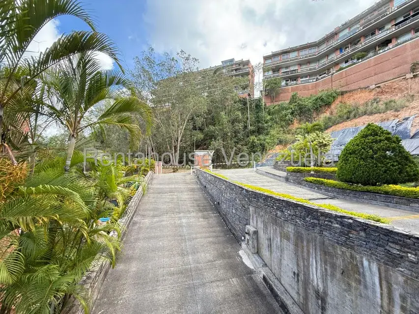 Apartamento (Duplex) en Venta en El Hatillo, Distrito Metropolitano - 33