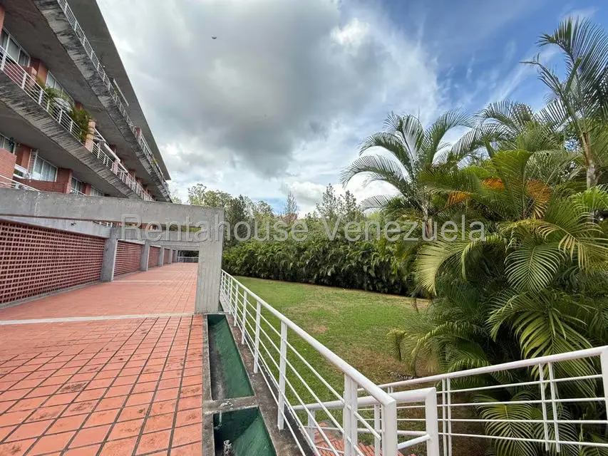 Apartamento (Duplex) en Venta en El Hatillo, Distrito Metropolitano - 37