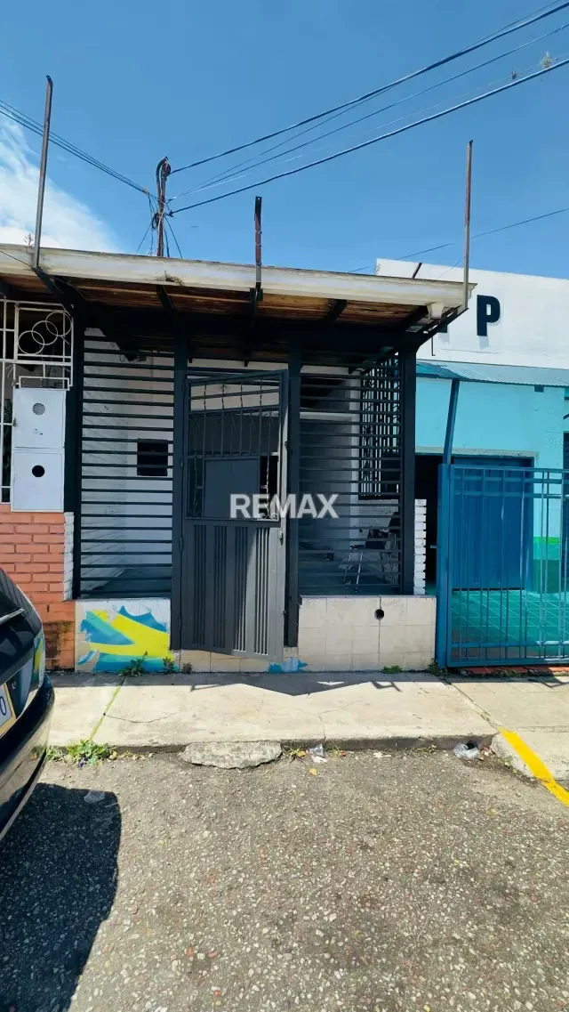 Local. Venta. Barrio Obrero - 3