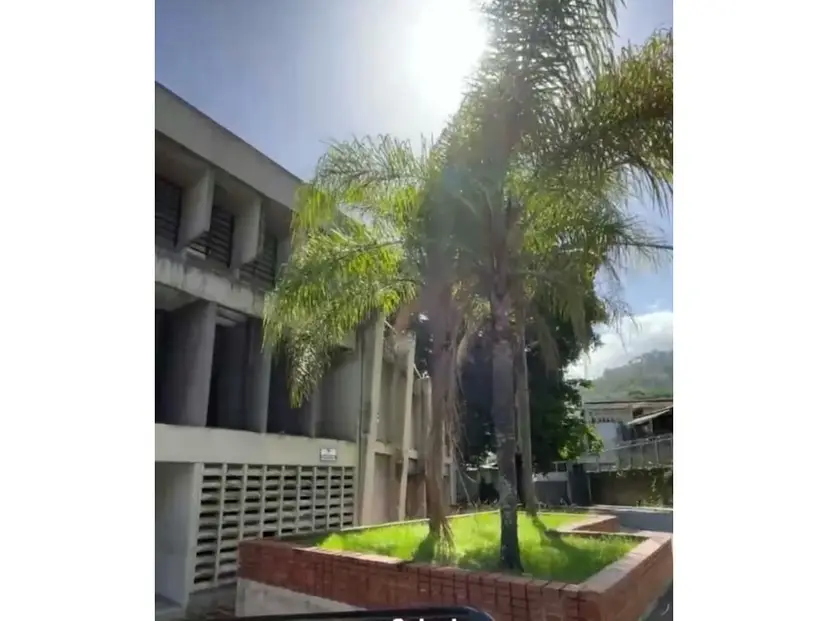 Alquilo oficina de aulas para instituto 2.500m2 El Marqués 9596