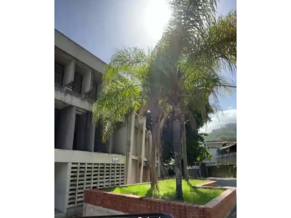Alquilo oficina de aulas para instituto 2.500m2 El Marqués 9596