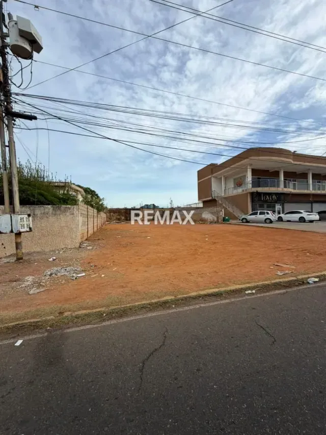 Terreno en Venta Urb. La Coromoto - 3