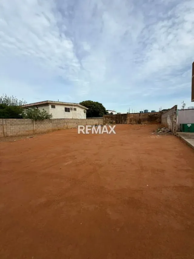 Terreno en Venta Urb. La Coromoto - 6
