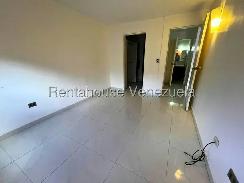 Apartamento (1 Nivel) en Venta en Los Naranjos Humboldt, Distrito Metropolitano - 8