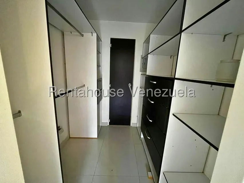 Apartamento (1 Nivel) en Venta en Los Naranjos Humboldt, Distrito Metropolitano - 9